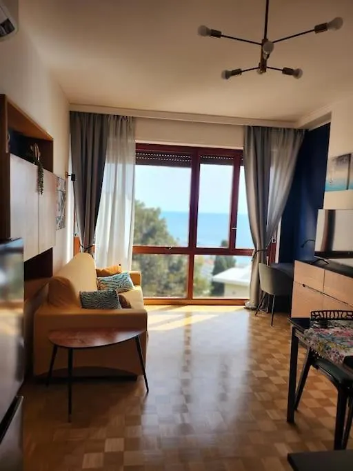 Oli Apartment With Panoramic Sea View contacts
