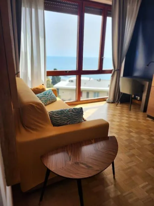 Oli Apartment With Panoramic Sea View Sanremo Italy